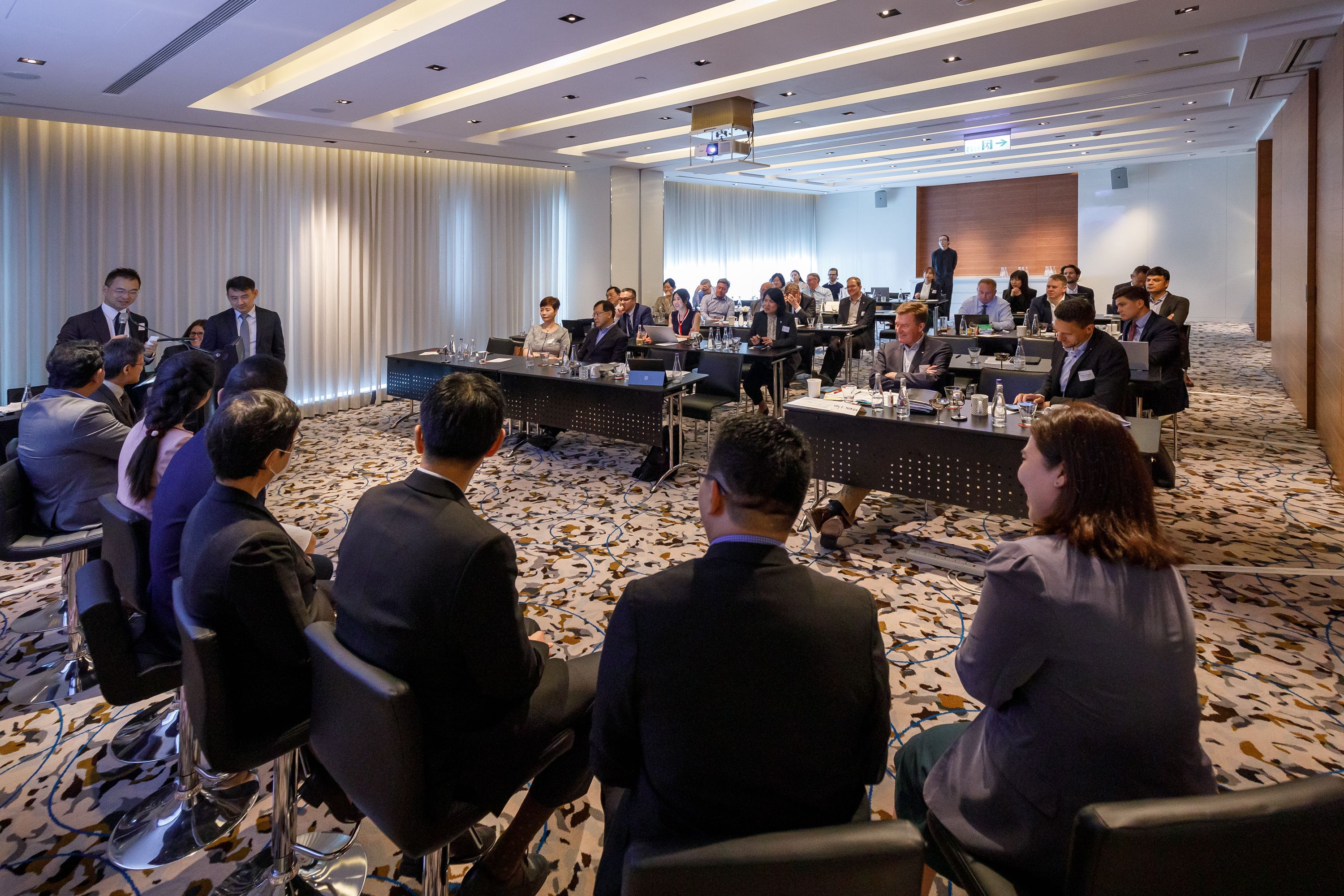 Как новите правила за ДДС през 2025 ще разтърсят малкия бизнес в България?